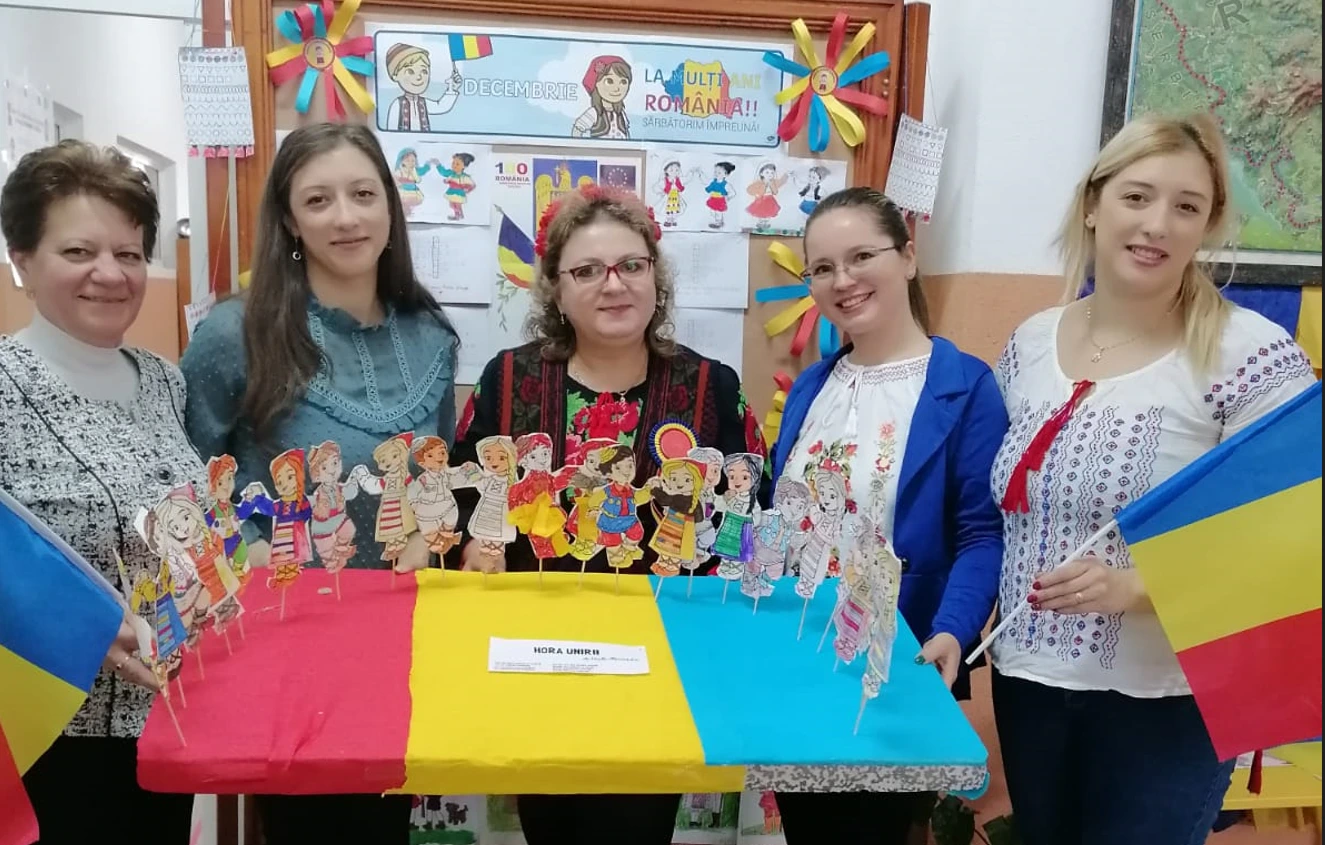 Grupul cadrelor didactice din invatamntul primar care predau la Chetris